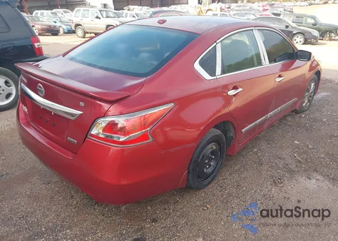 2015 Nissan Altima 2.5 S z USA, uszkodzony, nr VIN 1N4AL3AP5FN904159